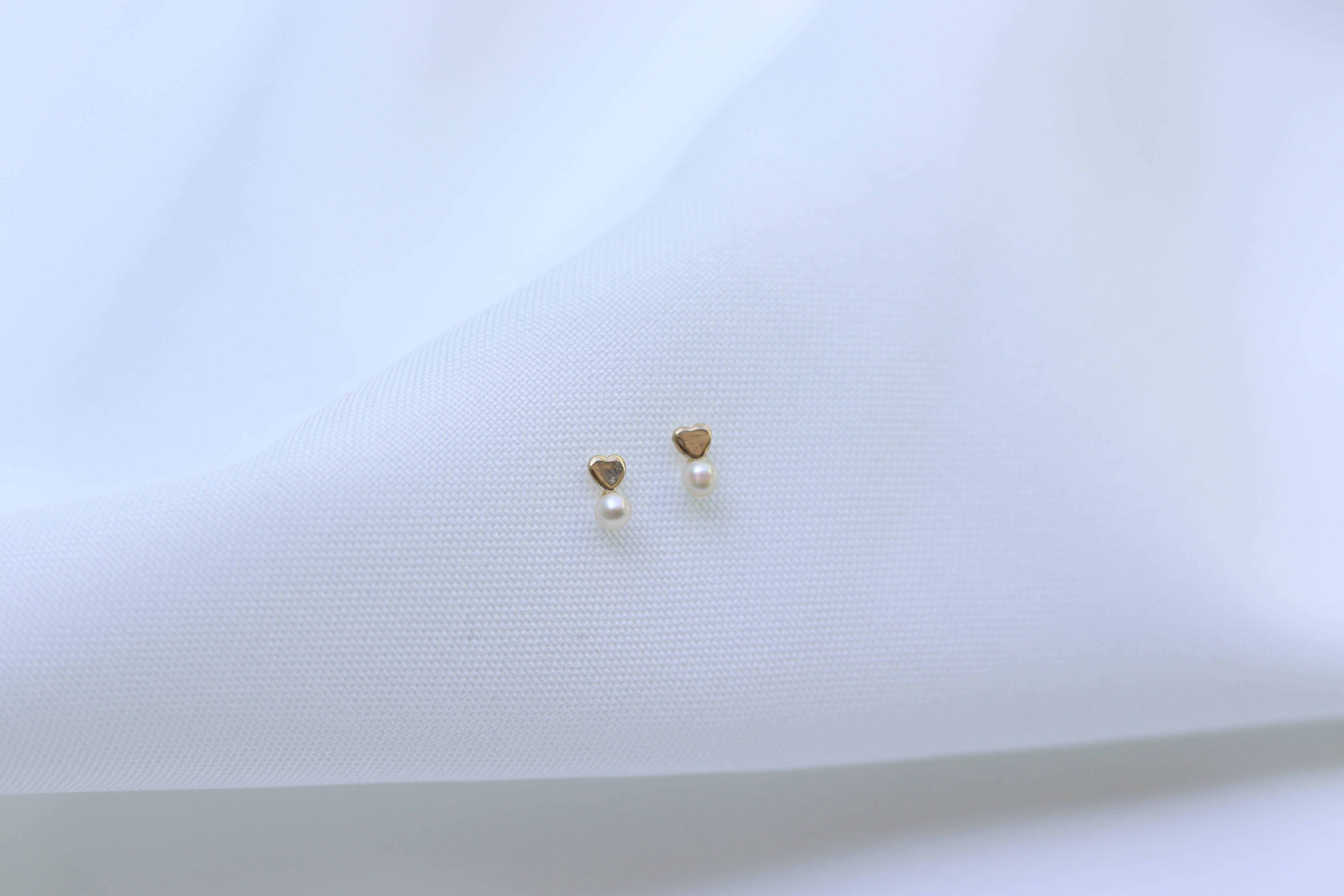 Aretes Corazón perla 10K